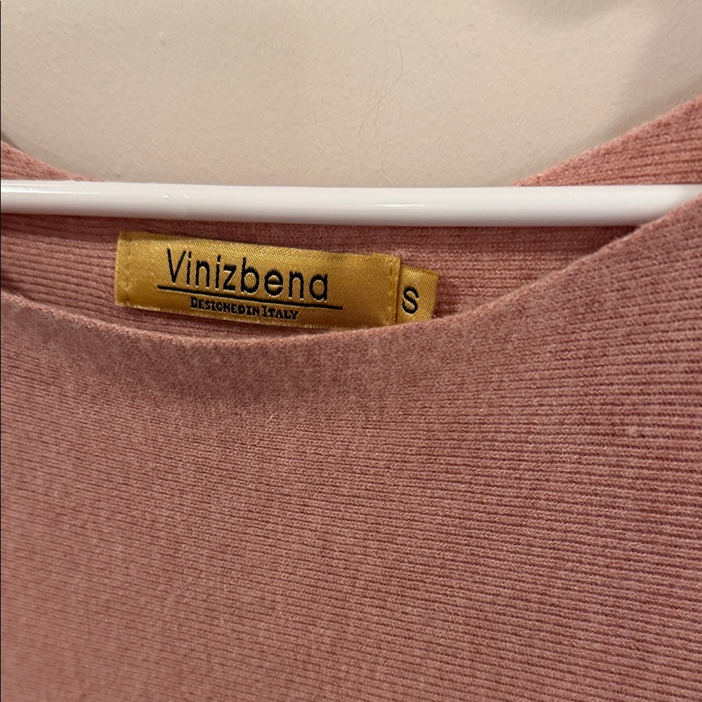 Chic Women's Pink Sweater - Picture 3 of 8